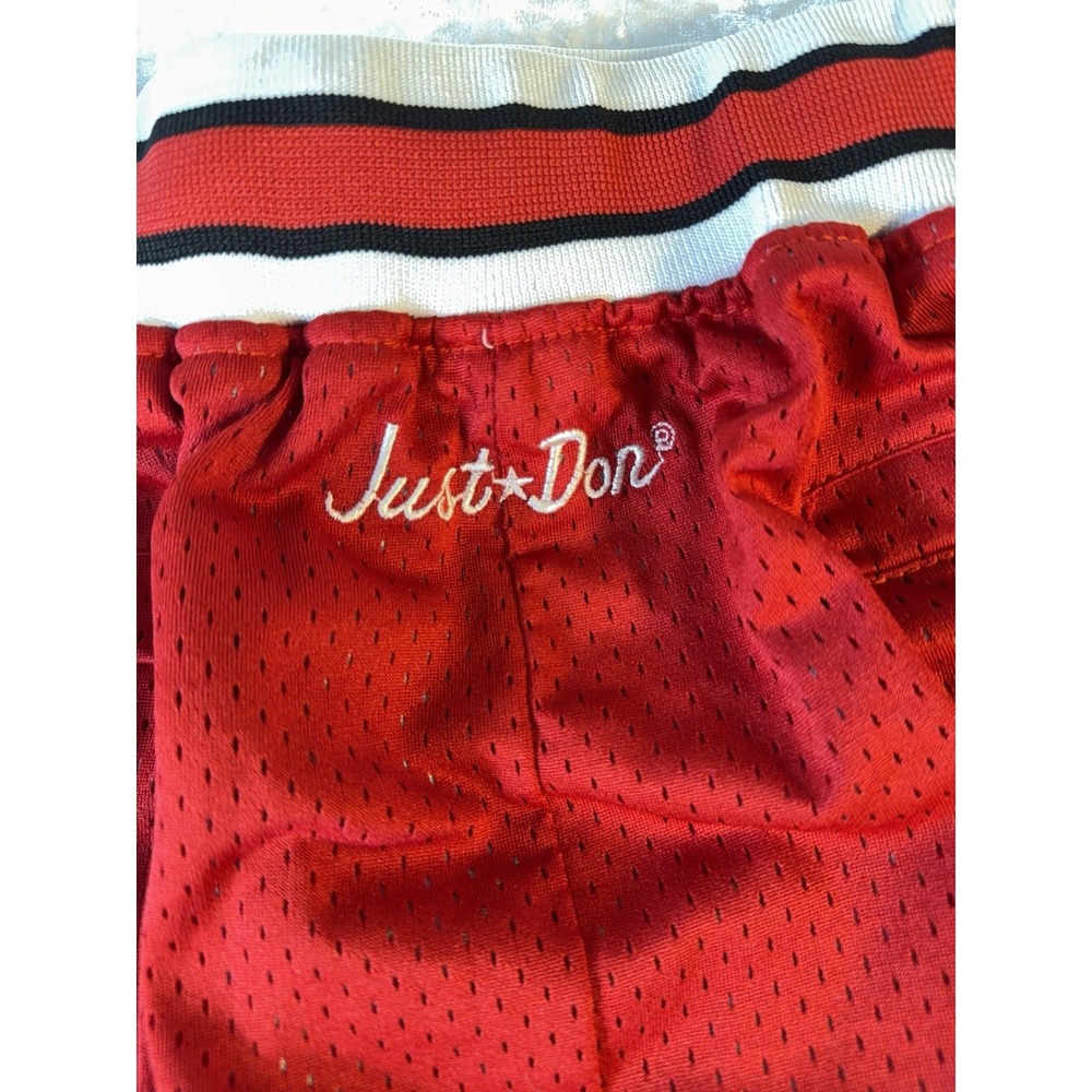 Just Don Chicago Bulls Shorts 1997-98 NBA Basketball Red Mesh Size M USA - Picture 6 of 6